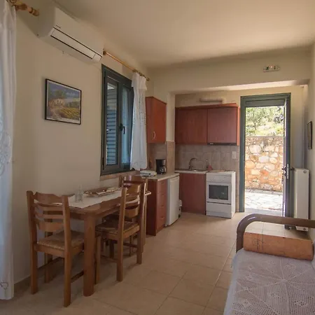 Laenon Apartment Saidona